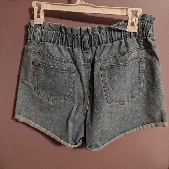 Medium Wishlist Paperbag style jean shorts - Picture 4 of 5
